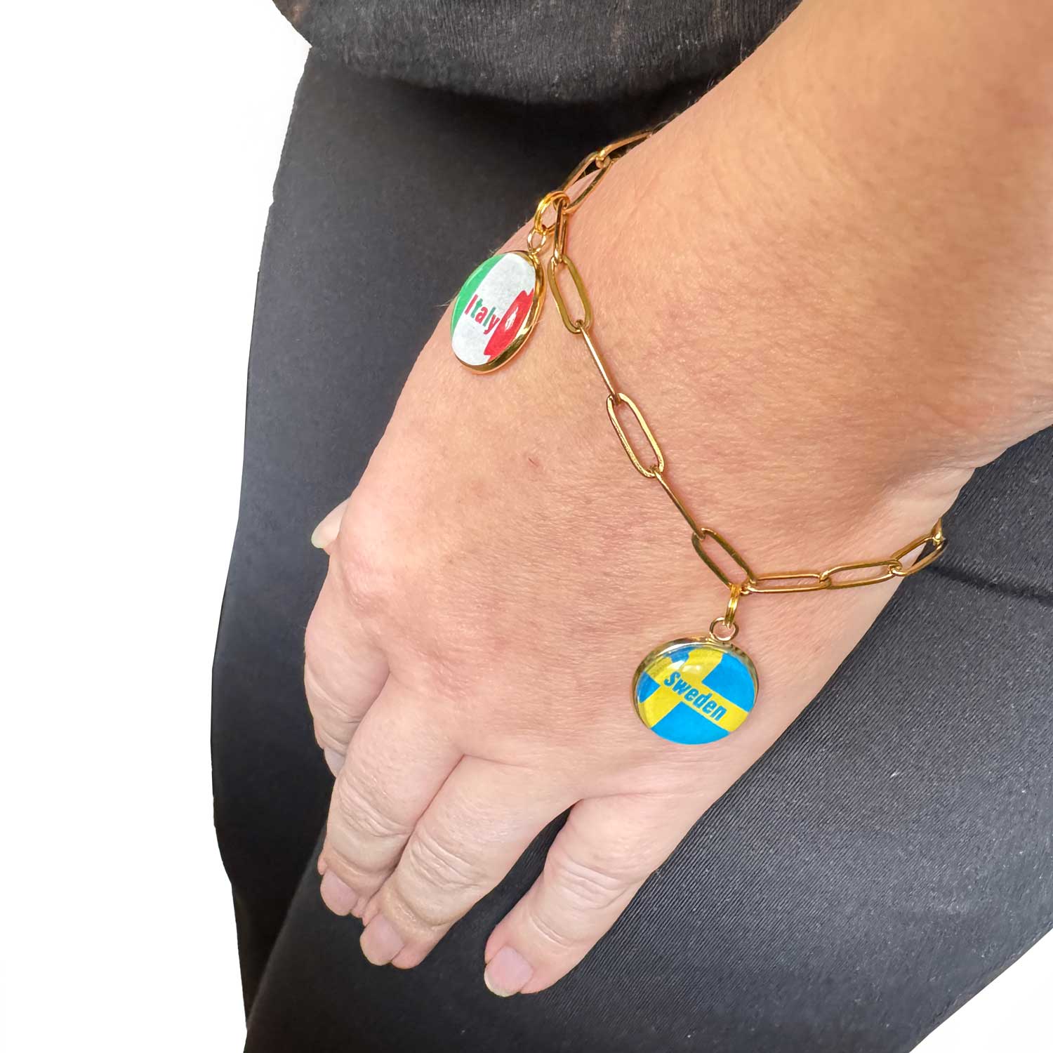 World Traveler Flags Paperclip Chain Jewelry – Charm Necklaces and Bracelets – Gold, Stainless Steel