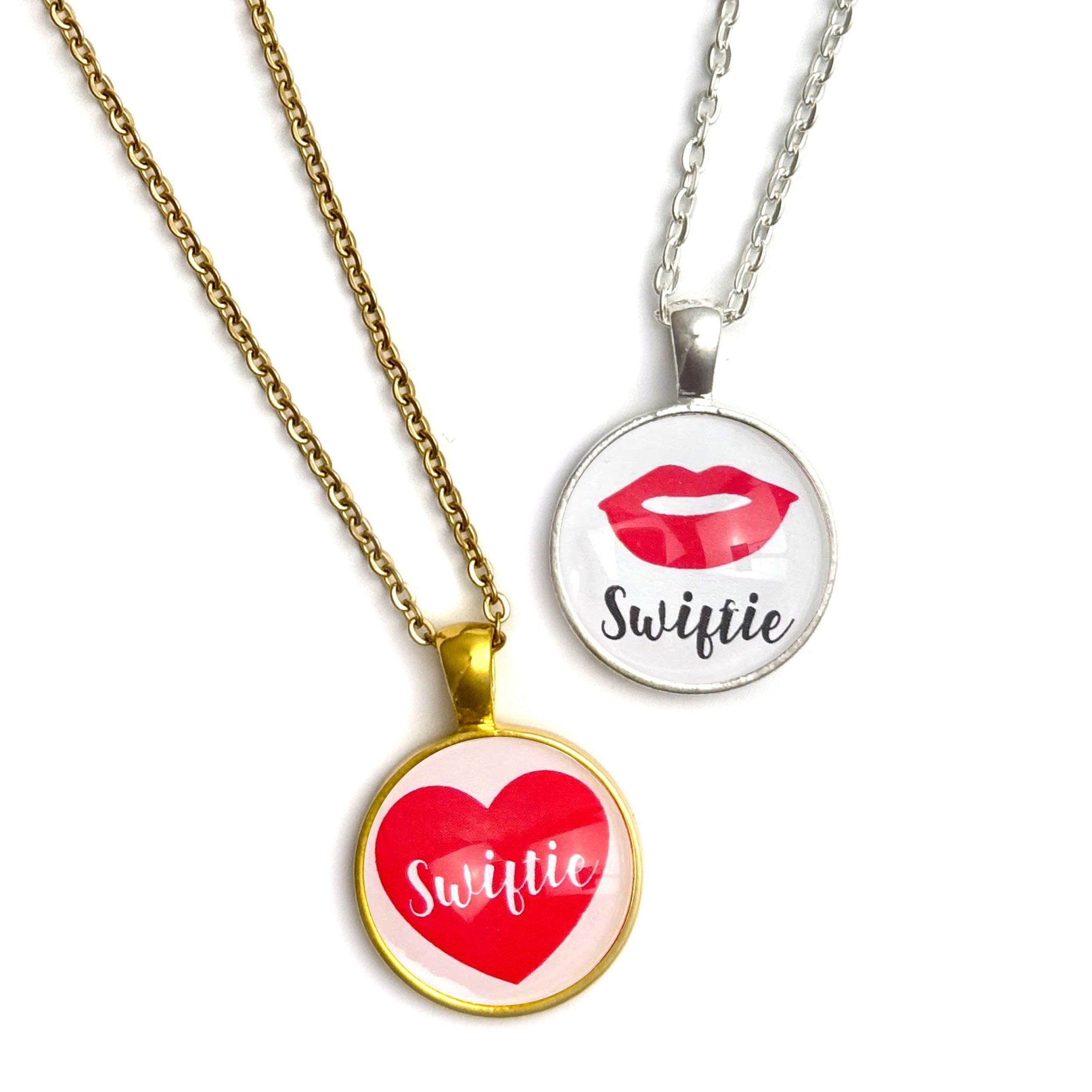 "I Love Taylor" Pendant Necklace – Swiftie