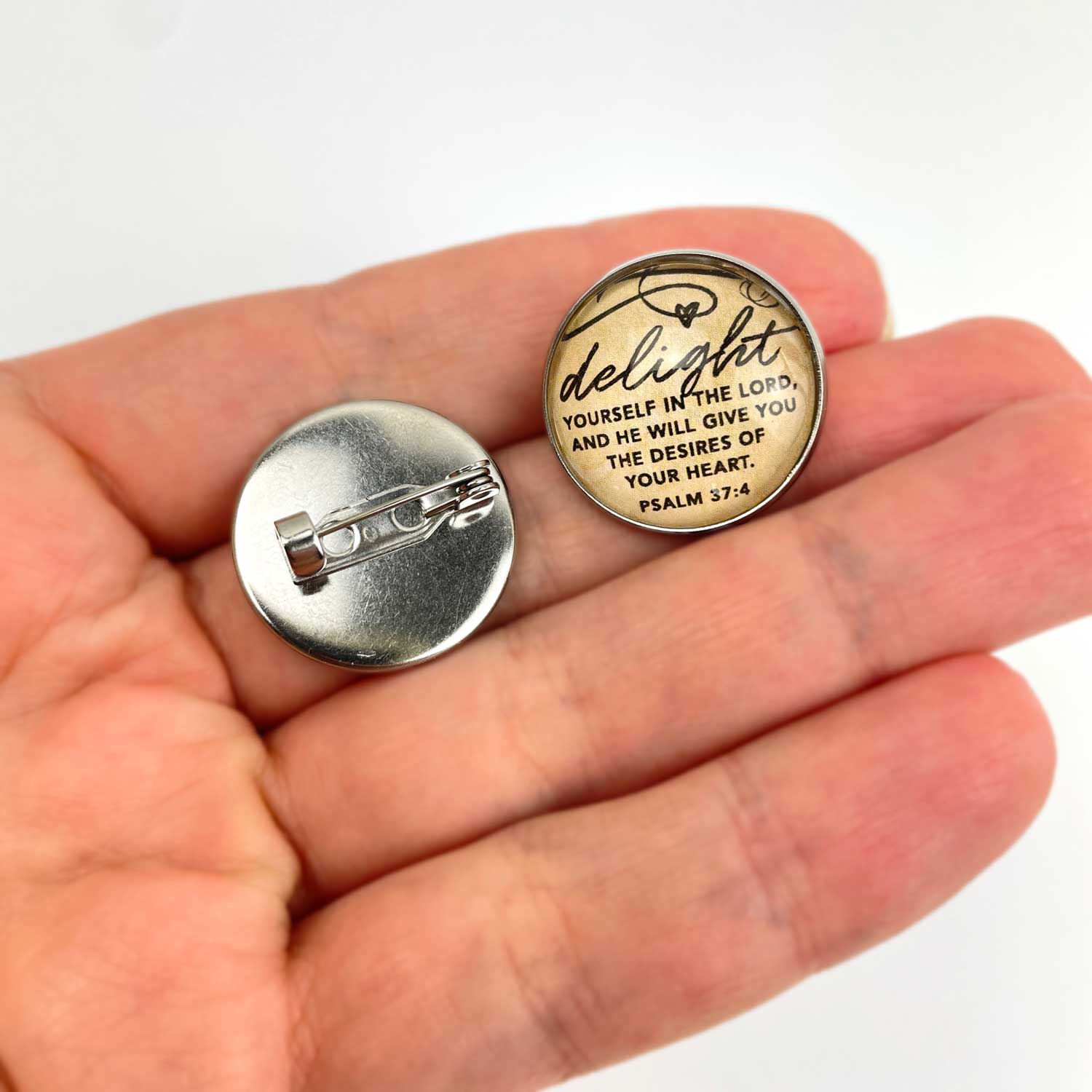 pinback button